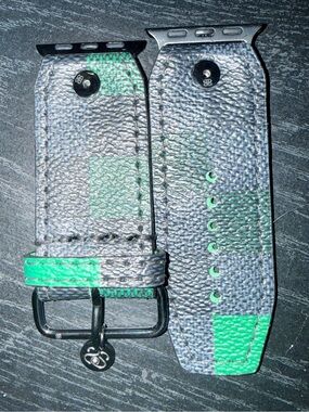 Spark*l bands - LV Green Pixel size 1 watchband